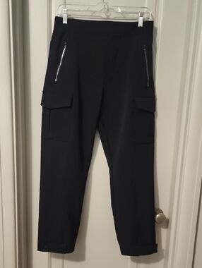 Athleta Black Cargo Pants, Size 8 Short.